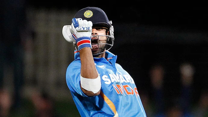 Top 5 Virat Kohli Innings You Cannot Miss - Virat Kohli pulls off the miracle chase vs Sri LAnks and celebrates